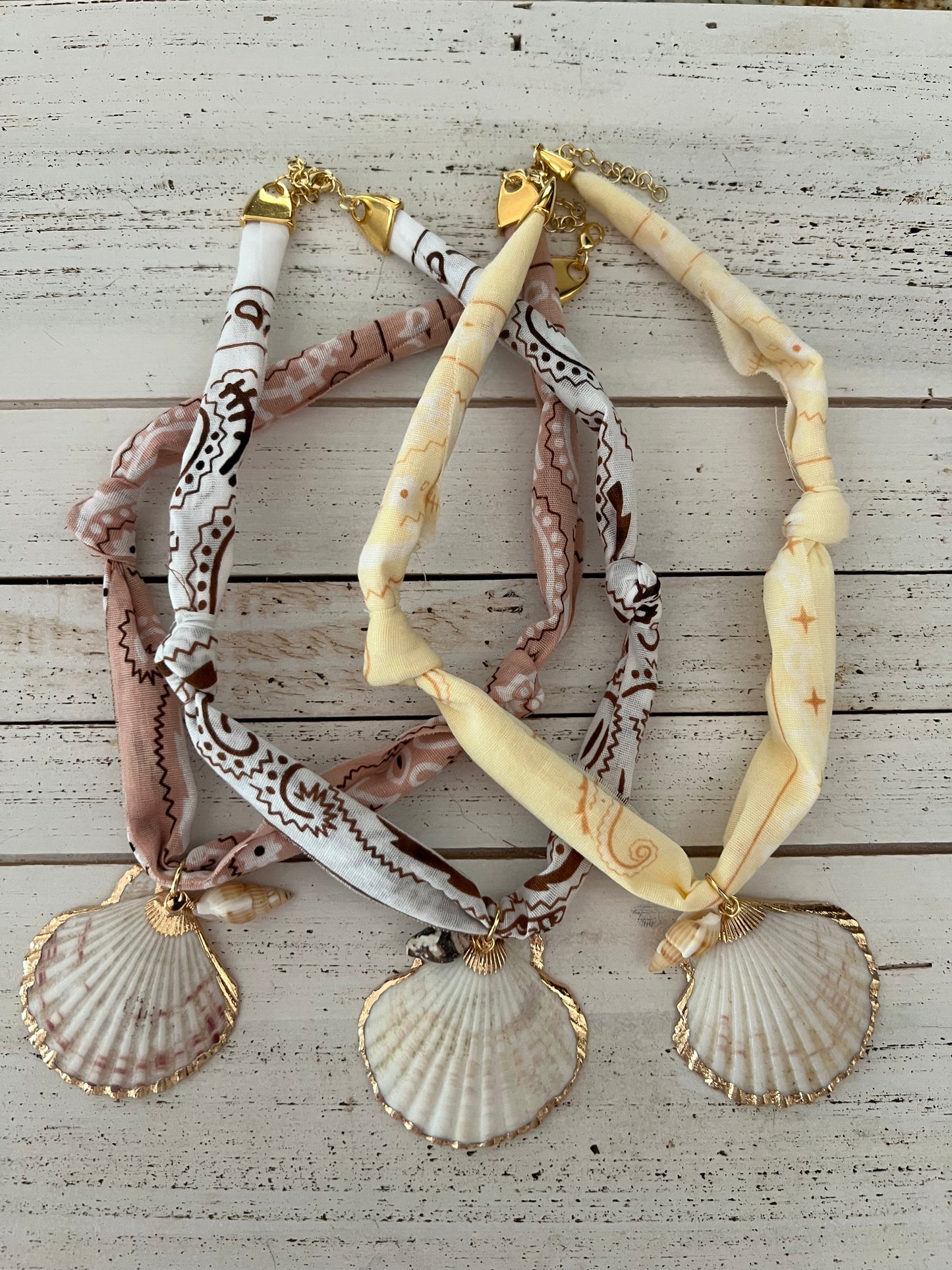 Bandana Shell Necklace - White