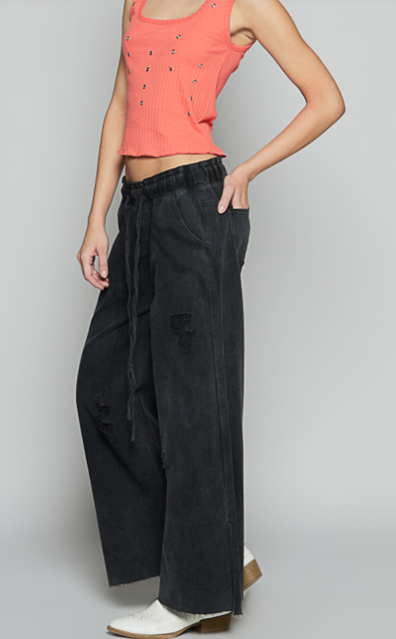 Good Feels Distressed Denim Pants - Washed Black