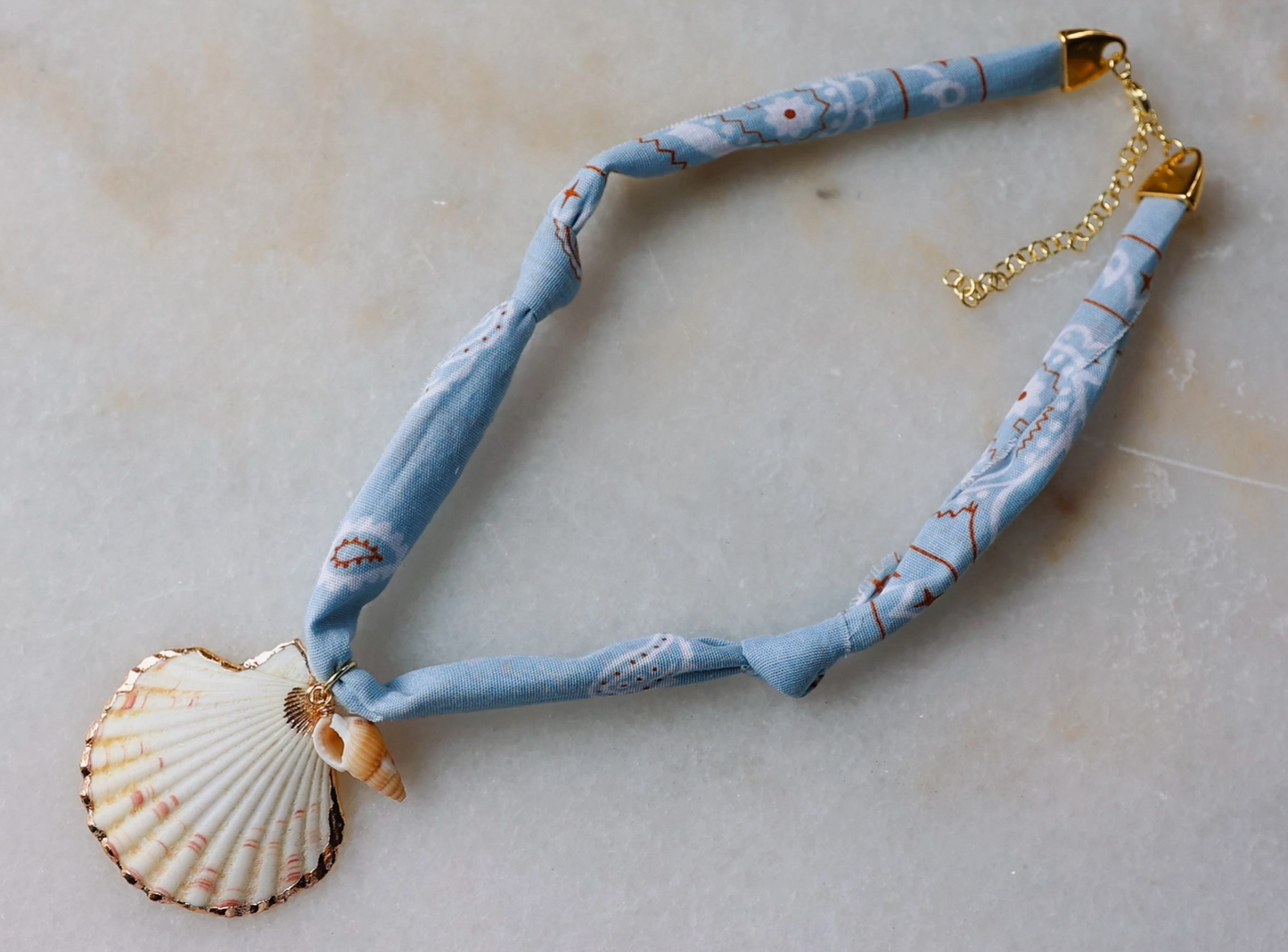 Bandana Shell Necklace - Blue