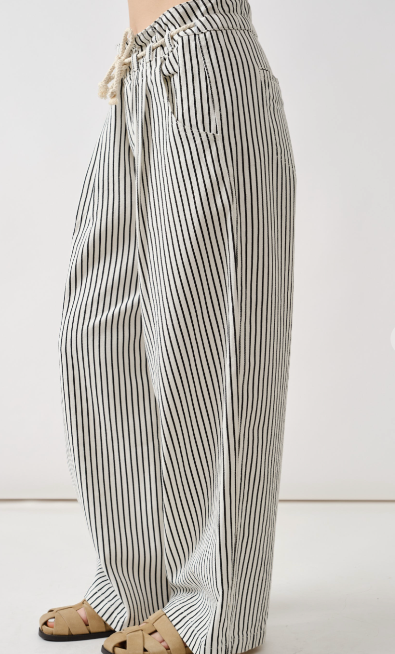 Super Chill Relaxed Fit Jeans