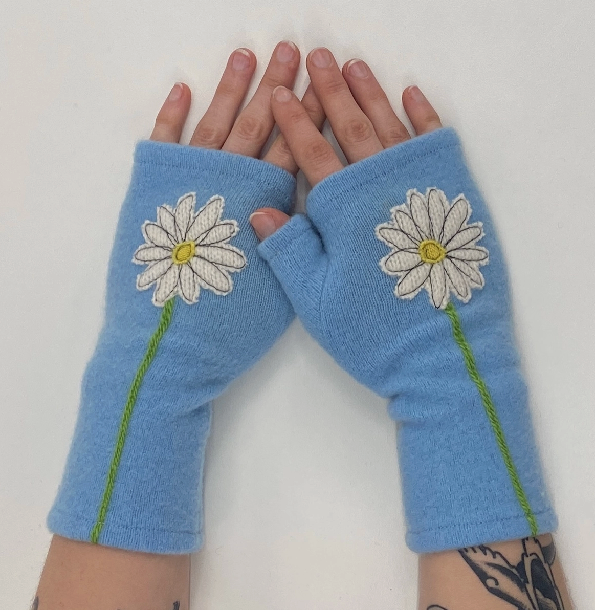 Cashmere Fingerless Gloves Blue Daisy
