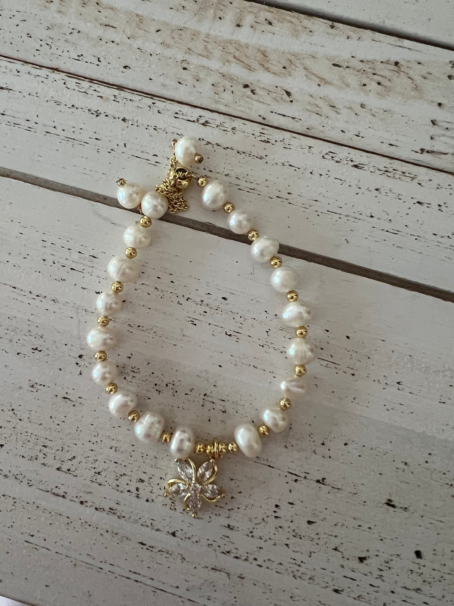 Gold Plated Pearl Bracelet w/ Flower