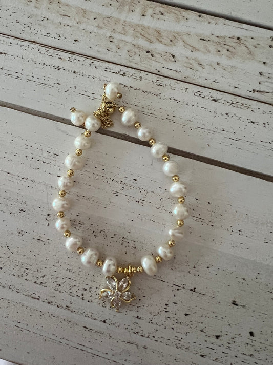 Gold Plated Pearl Bracelet w/ Flower