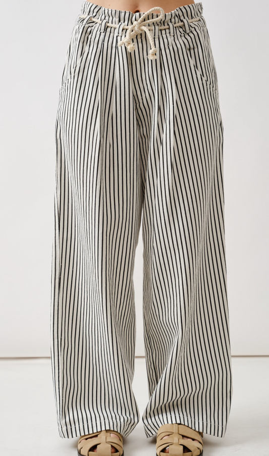 Super Chill Relaxed Fit Jeans