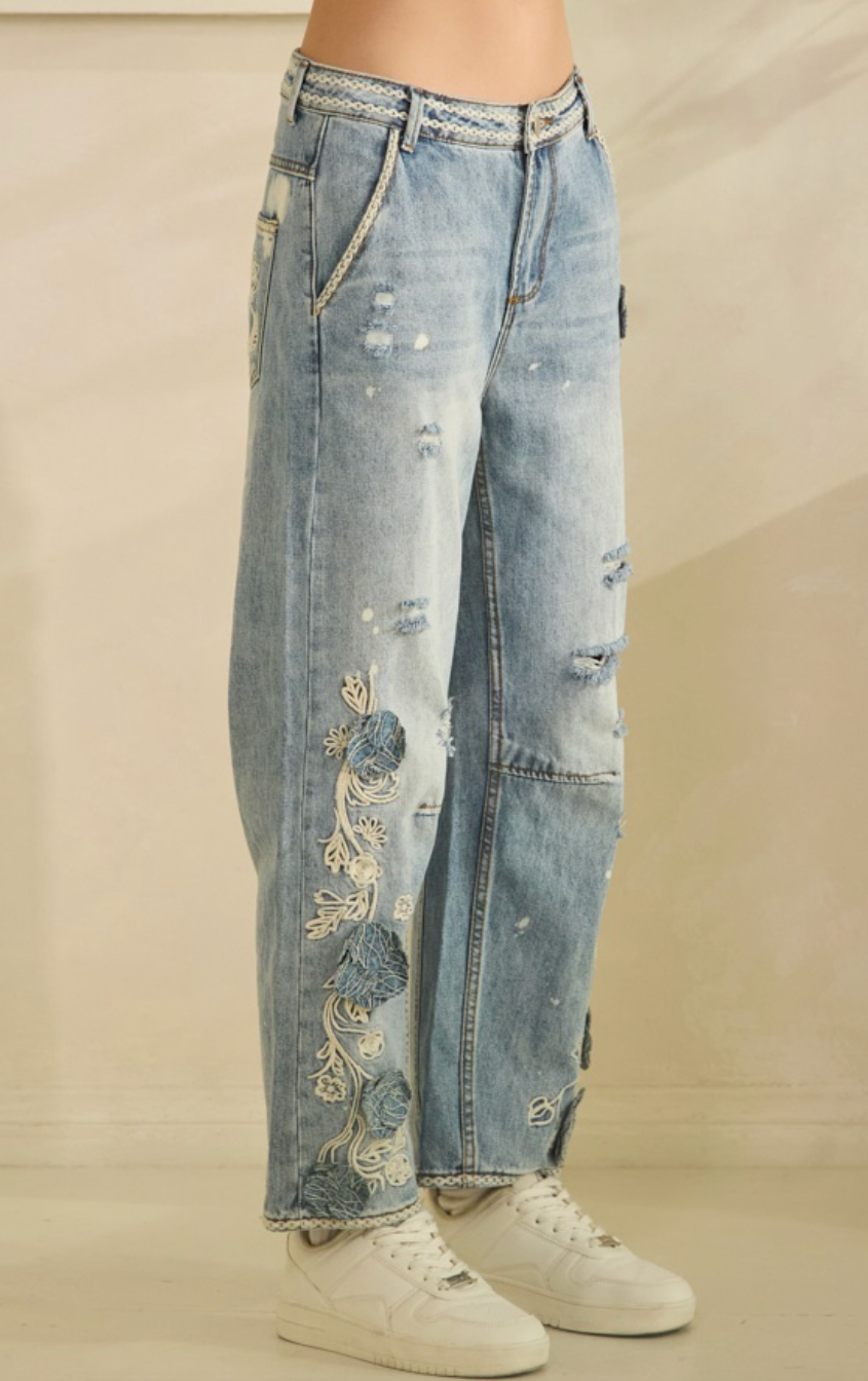 Free To Roam Barrel Jeans