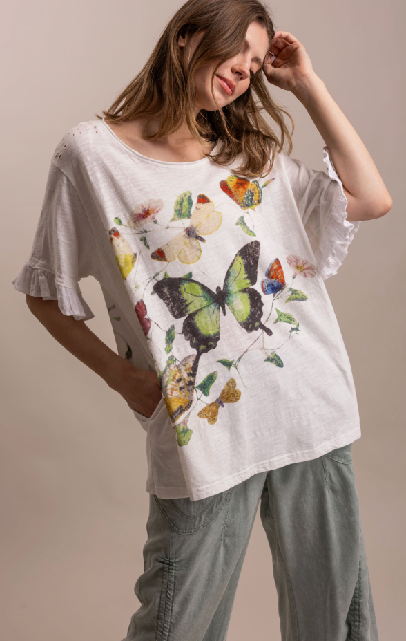 Mariposa Oversized T-Shirt w/ Pockets