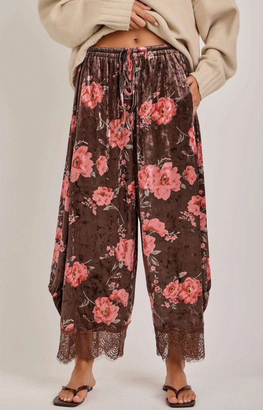 She's A Keeper Velvet Pants